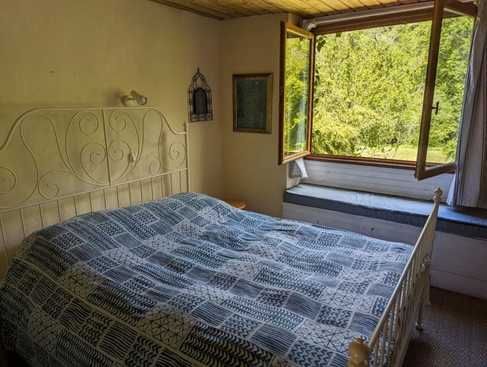 Image No.18-13 Bed Property for sale