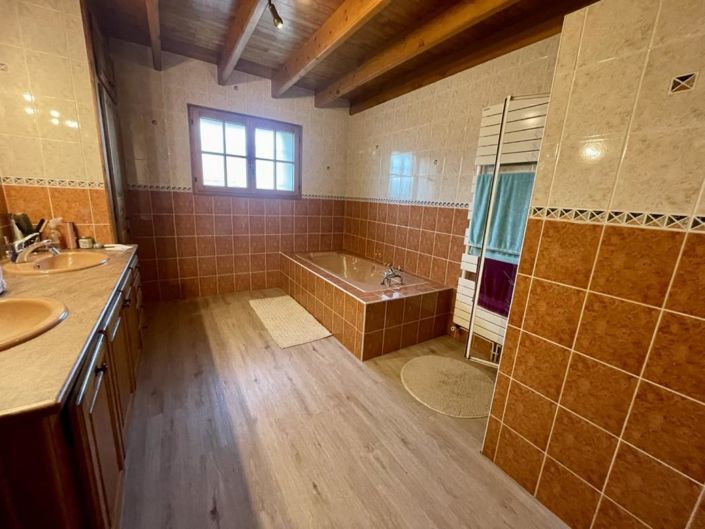 Image No.7-Propriété de 5 chambres à vendre à Romegoux