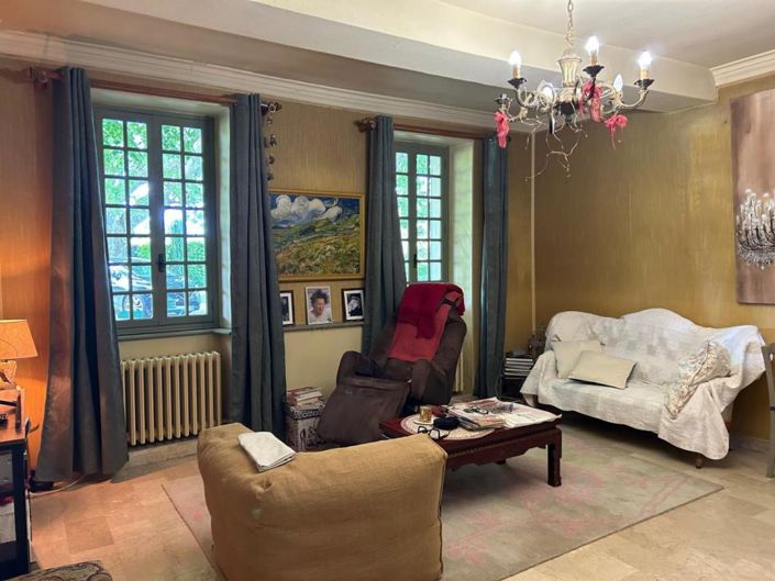 Image No.11-5 Bed Property for sale