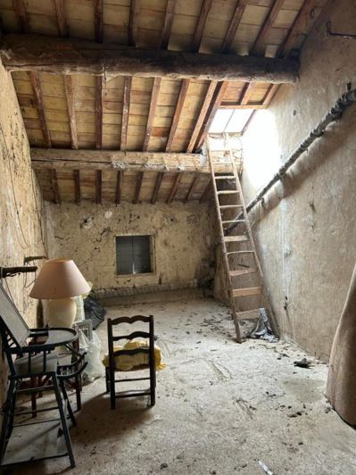 Image No.14-5 Bed Property for sale