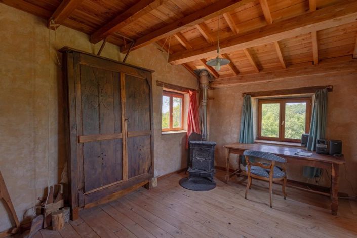 Image No.10-4 Bed Property for sale