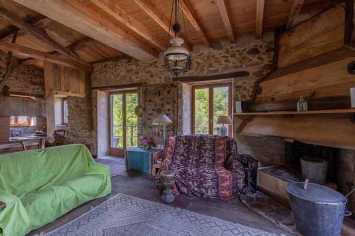 Image No.12-4 Bed Property for sale