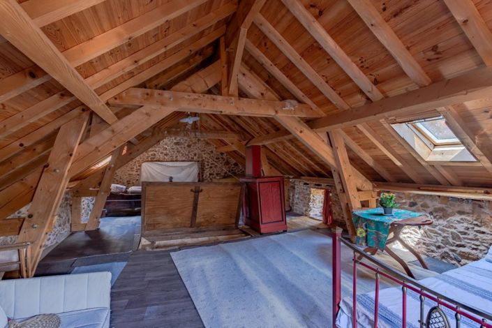 Image No.5-4 Bed Property for sale