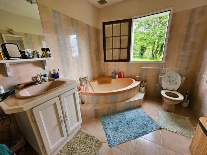 Image No.18-5 Bed House for sale