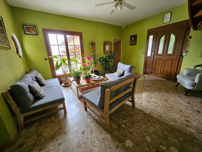 Image No.6-5 Bed House for sale