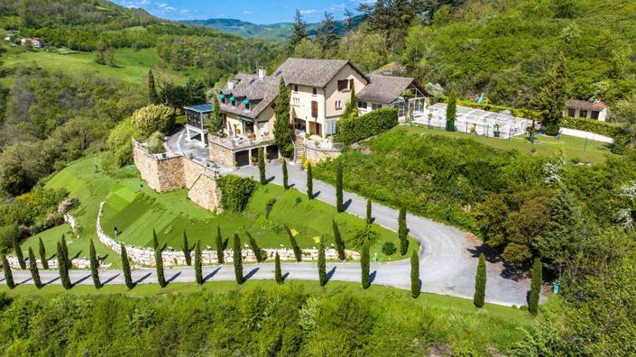 Image No.1-6 Bed Property for sale