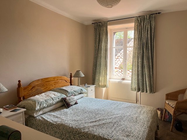 Image No.6-5 Bed House for sale