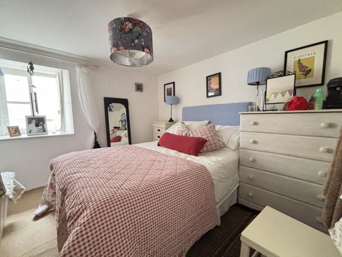 Image No.8-2 Bed House for sale