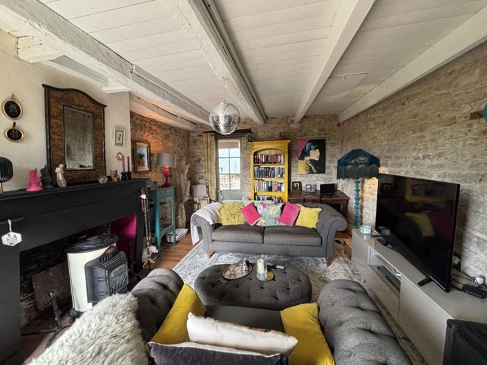 Image No.9-2 Bed House for sale