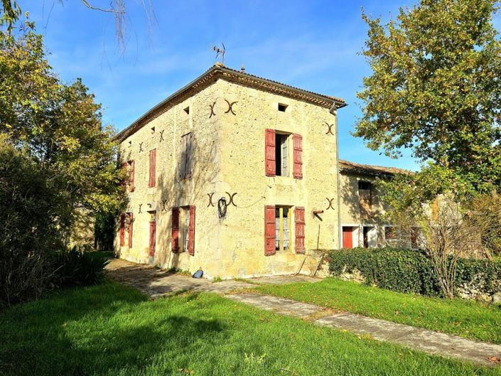 Image No.1-3 Bed Property for sale