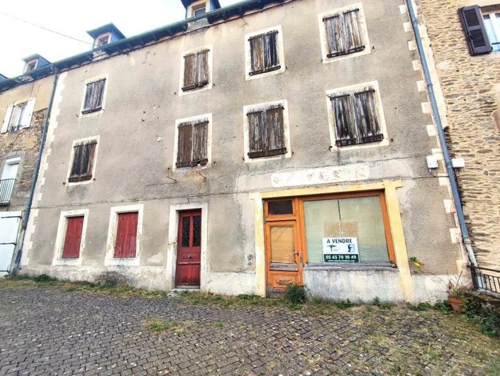 Image No.1-5 Bed Property for sale
