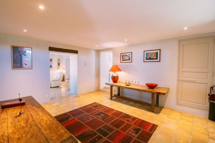 Image No.13-5 Bed Property for sale