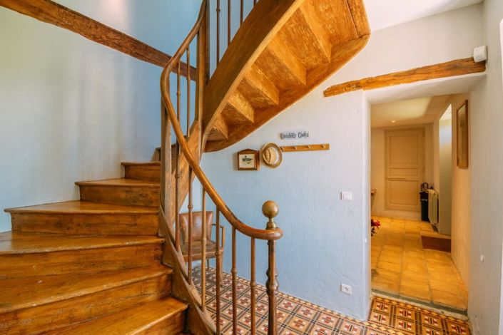 Image No.15-5 Bed Property for sale