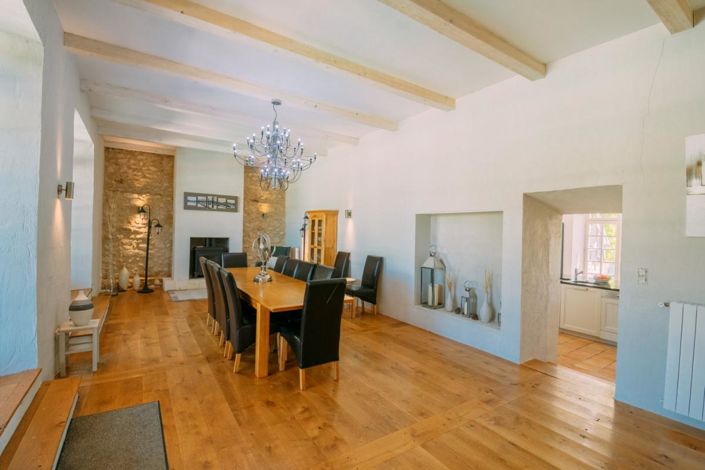 Image No.5-5 Bed Property for sale