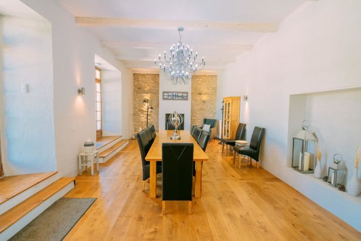 Image No.6-5 Bed Property for sale