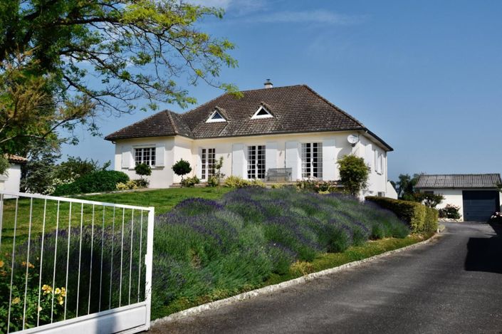 Image No.1-9 Bed Property for sale