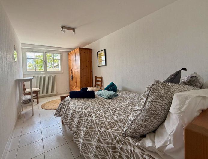 Image No.14-9 Bed Property for sale