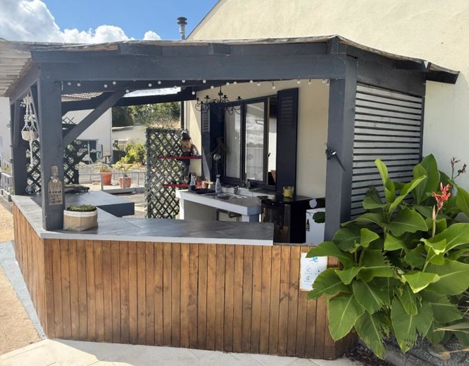 Image No.18-9 Bed Property for sale