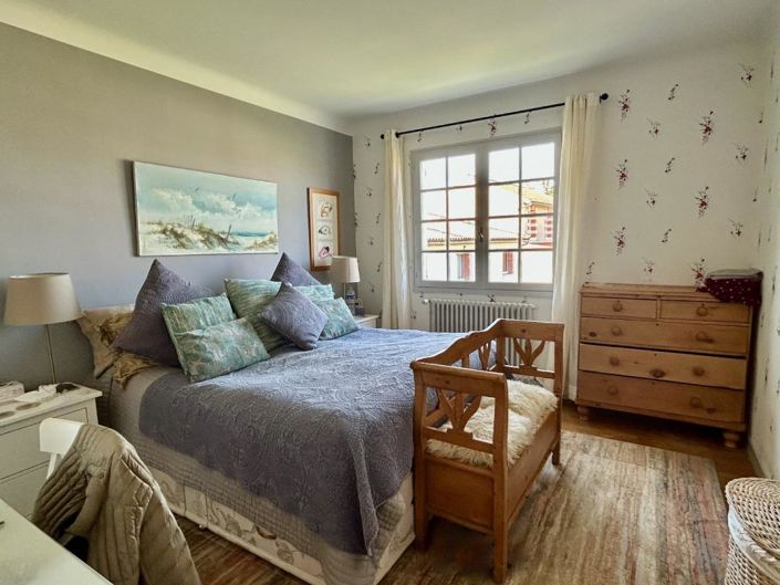 Image No.7-9 Bed Property for sale