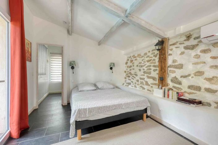 Image No.20-5 Bed House for sale