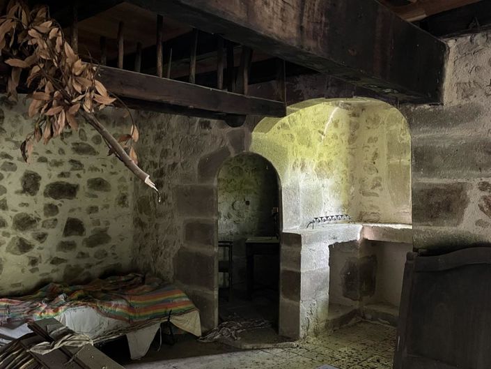 Image No.8-2 Bed Property for sale