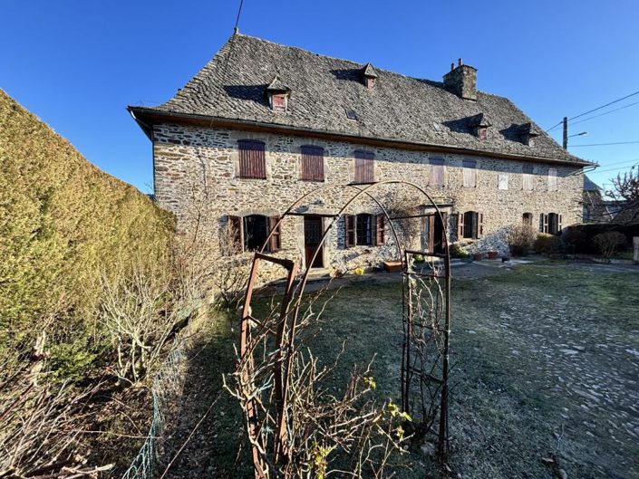 Image No.1-Propriété de 5 chambres à vendre à Roannes-Saint-Mary