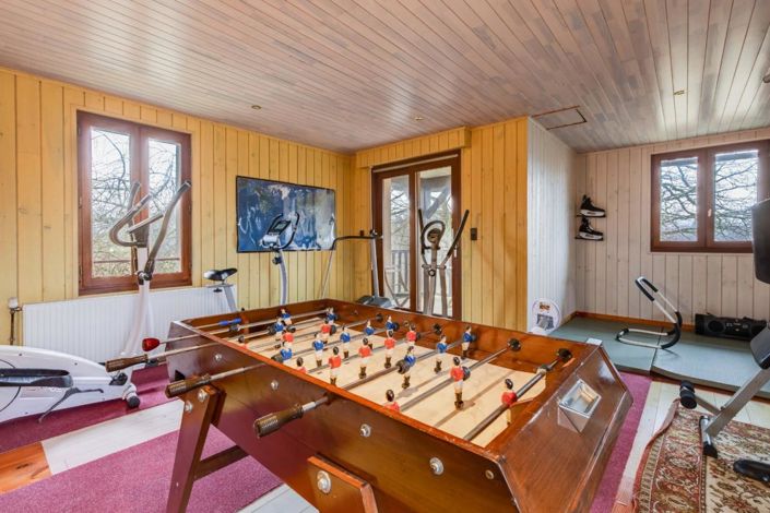 Image No.10-8 Bed House for sale