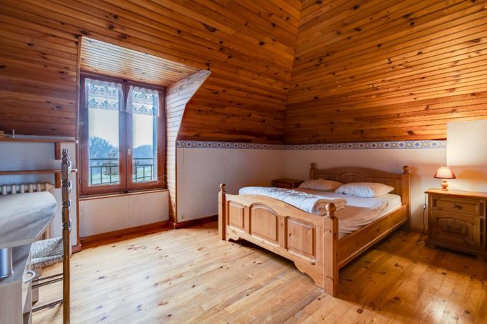 Image No.11-8 Bed House for sale