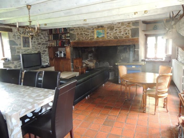 Image No.20-8 Bed House for sale