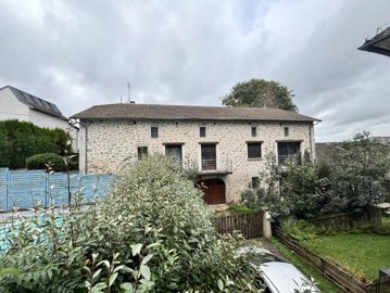 1 - Le Rouget, Propriété