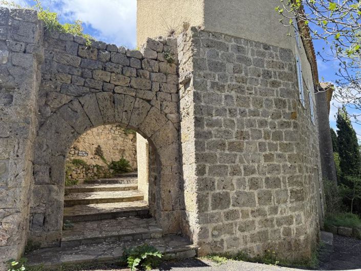 Image No.10-3 Bed House for sale