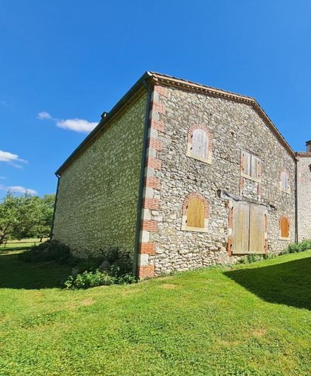 Image No.4-3 Bed Property for sale