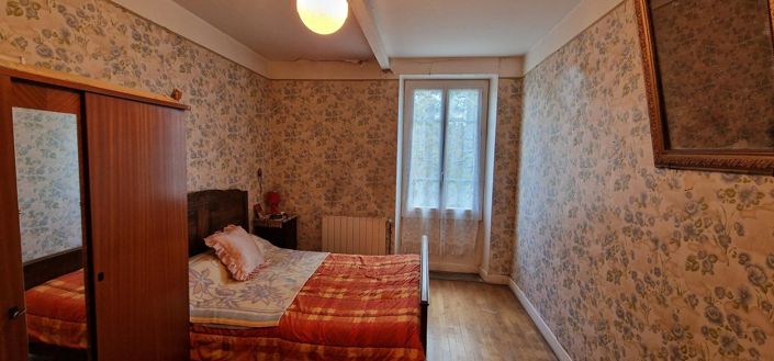 Image No.20-3 Bed Property for sale