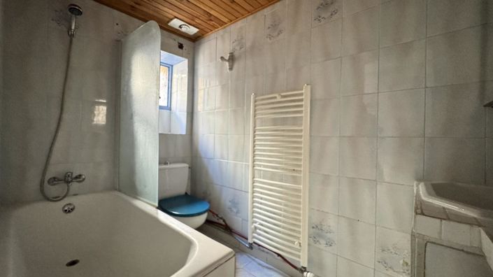 Image No.11-2 Bed House for sale