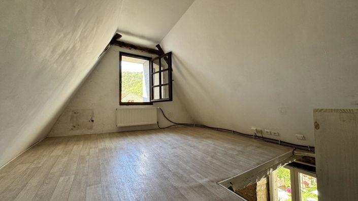 Image No.7-2 Bed House for sale