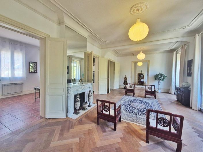 Image No.1-Propriété de 6 chambres à vendre à Béziers