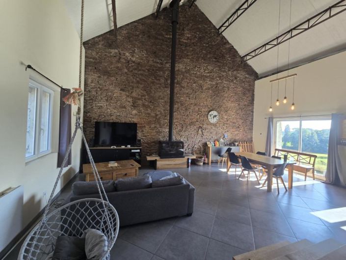 Image No.10-10 Bed Property for sale