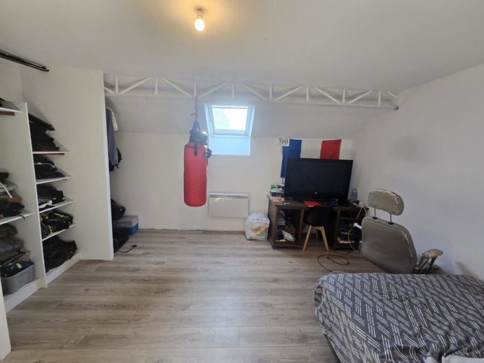 Image No.14-10 Bed Property for sale