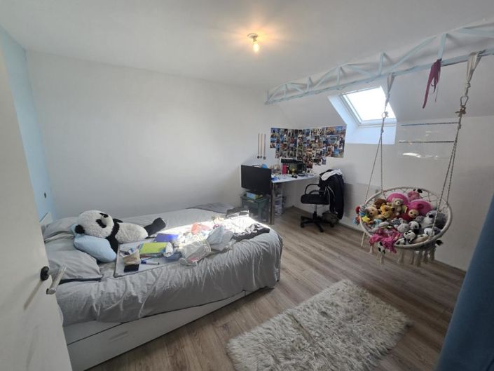 Image No.15-10 Bed Property for sale