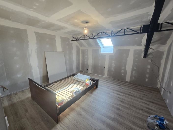 Image No.16-10 Bed Property for sale