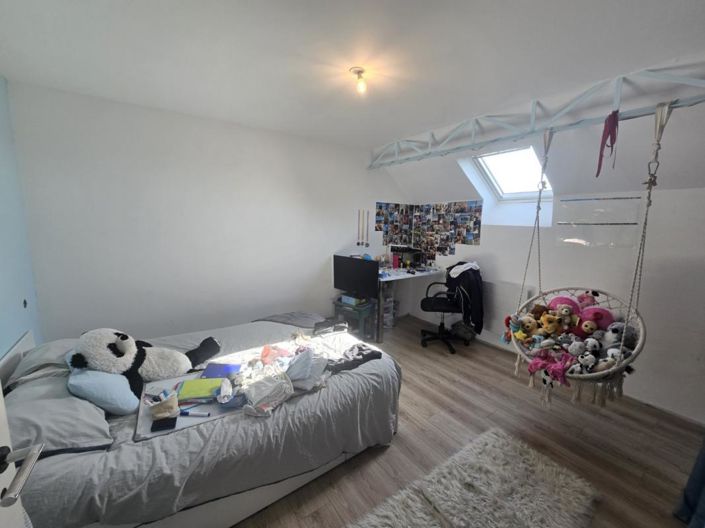 Image No.19-10 Bed Property for sale