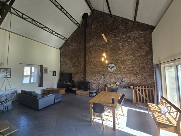 Image No.2-10 Bed Property for sale