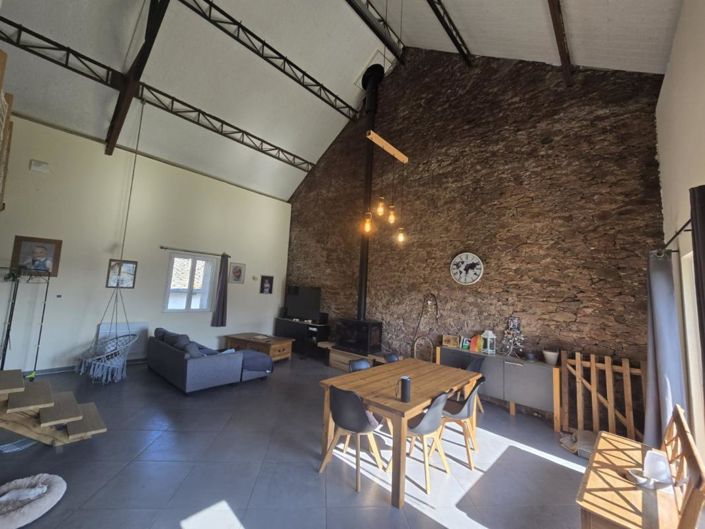 Image No.4-10 Bed Property for sale