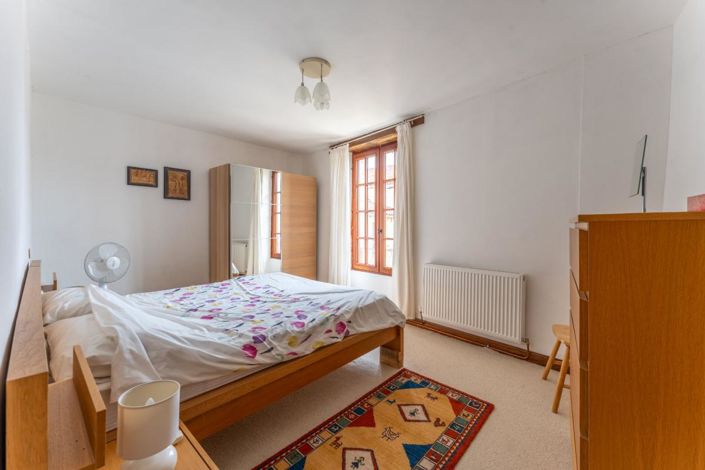 Image No.11-7 Bed House for sale