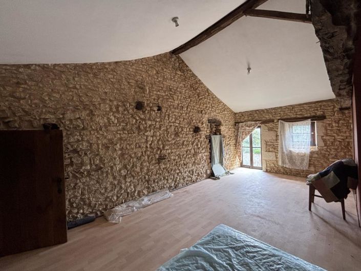 Image No.5-2 Bed House for sale