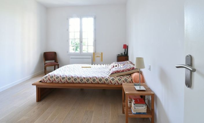 Image No.10-3 Bed House for sale