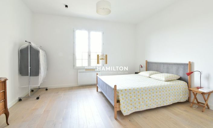 Image No.11-3 Bed House for sale