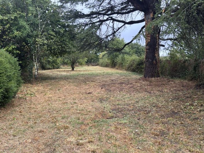 Image No.8-Propriété de 2 chambres à vendre à Saint-Gourson