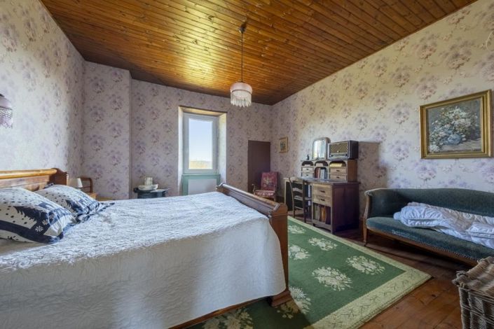 Image No.9-5 Bed Property for sale