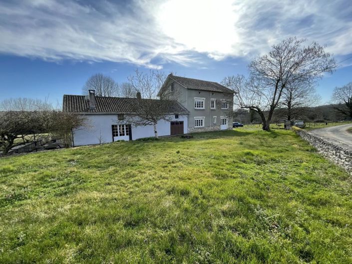Image No.1-6 Bed Property for sale